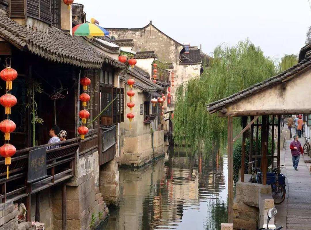 “志愿红”绘就乡村文化旅游节最美底色
